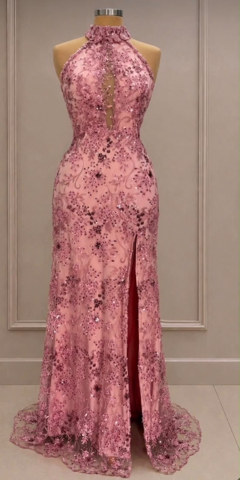 Vestido halter de Gala rosado de encajes en lentejuelas