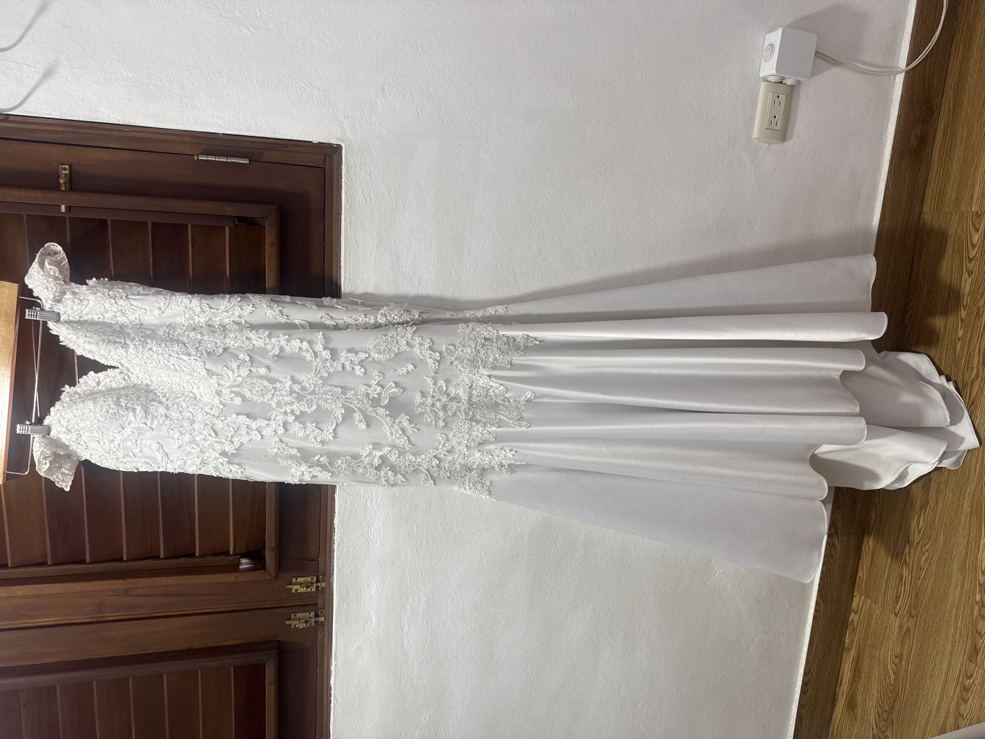 Vestido de novia sirena con falda de podesua