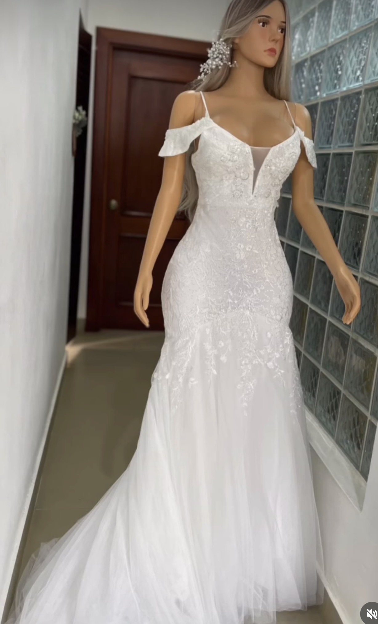 Vestido sirena de tul y lentejuelas