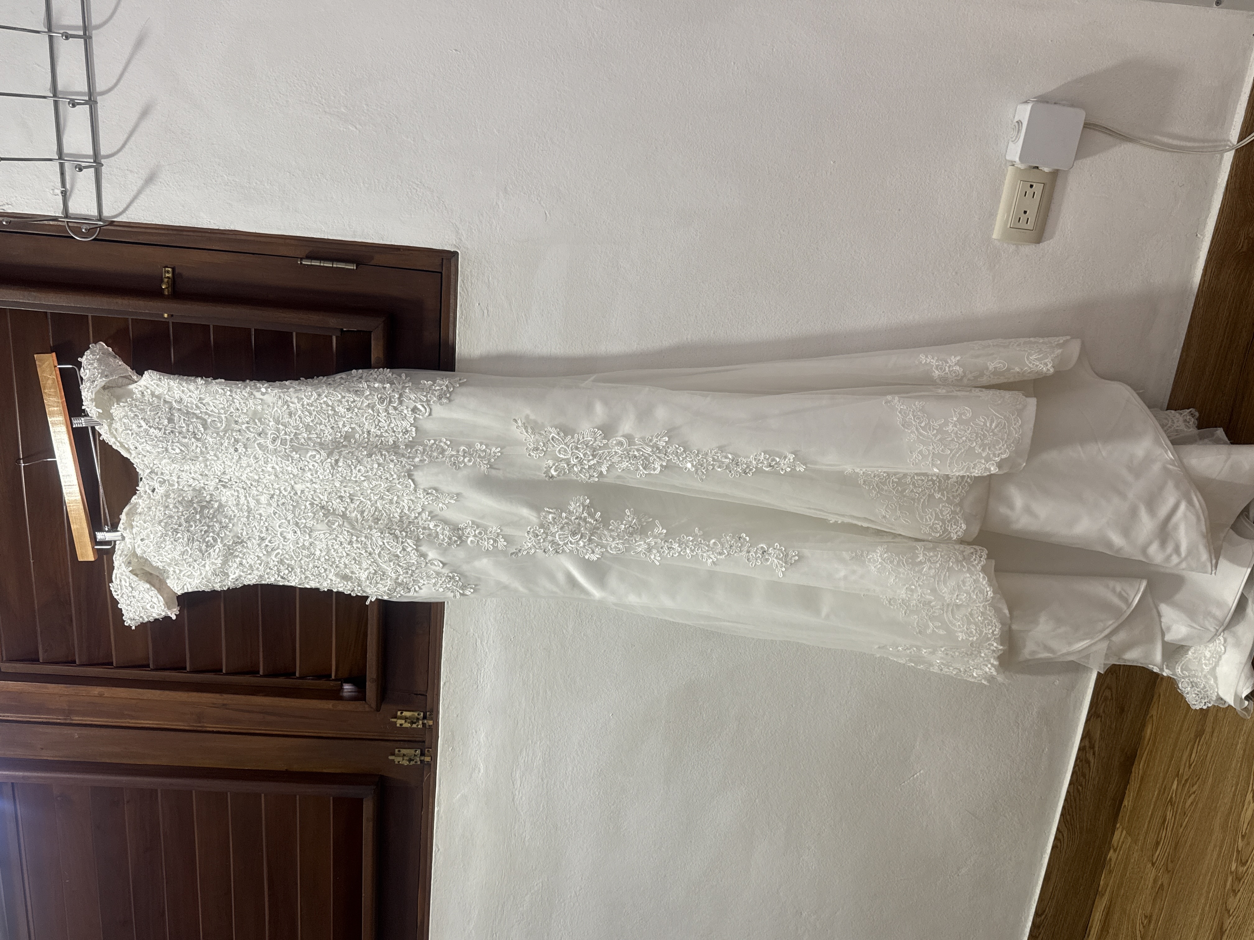 Vestido de novia sirena de tul con piedra y manga caídas Size M