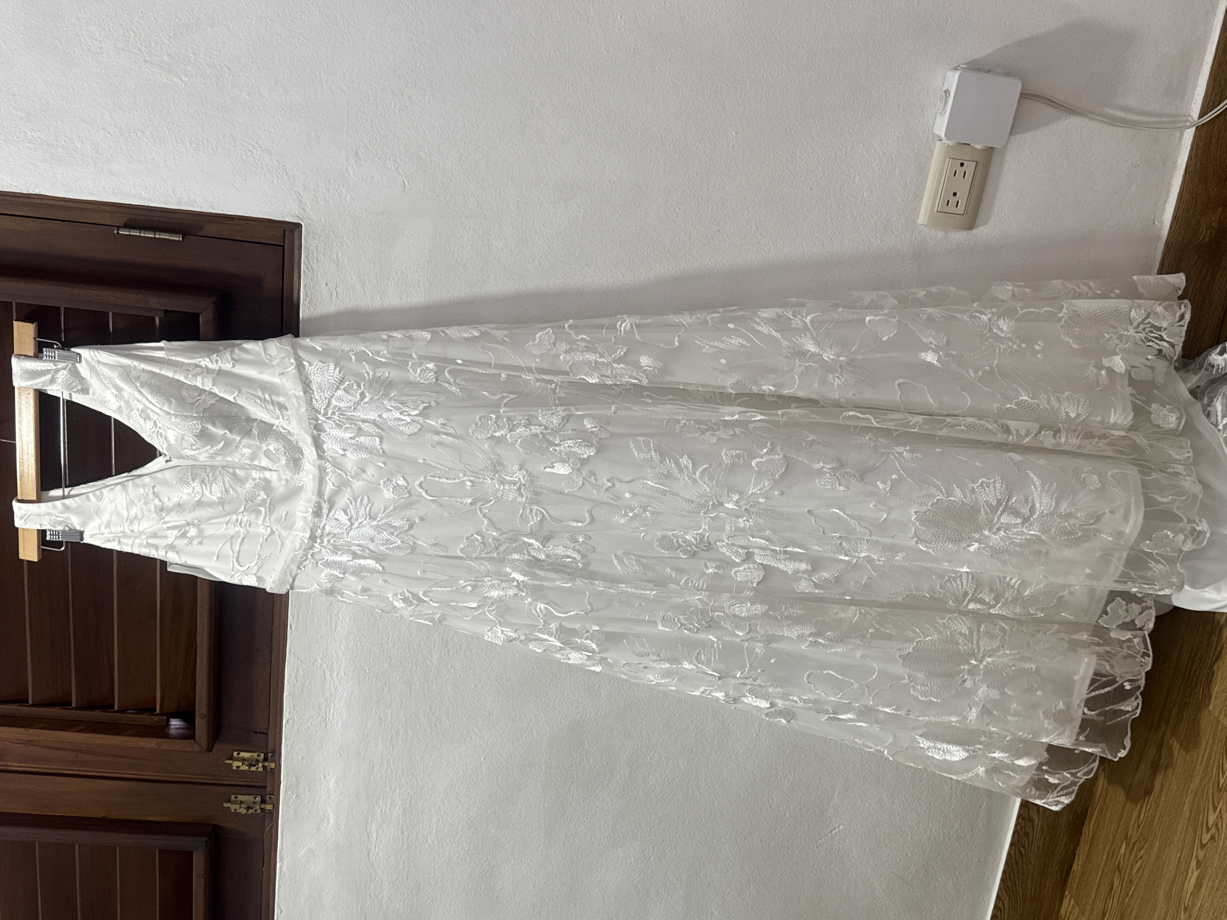 Vestido de novia sencillo corte A en encaje completo